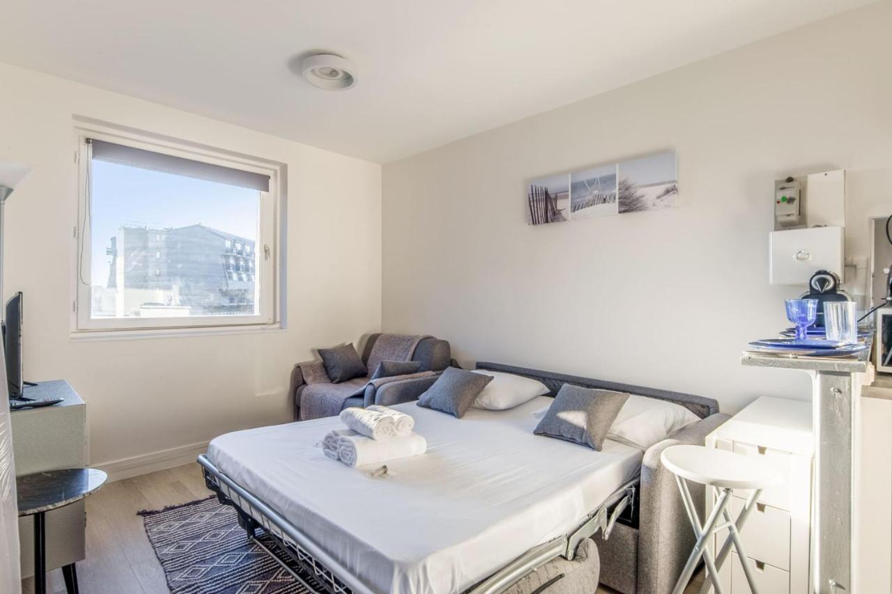 Beau studio avec vue mer dans le port de Deauville - Welkeys Extérieur photo